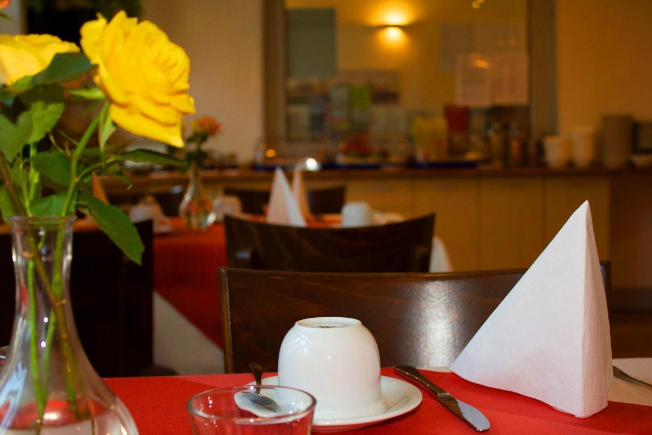 Cvjm Hotel Am Dom Lubeck Ngoại thất bức ảnh